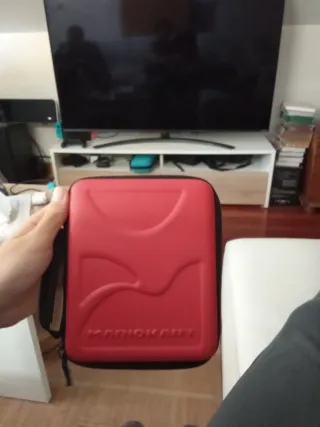 Nintendo 2DS con funda y 3 juegos