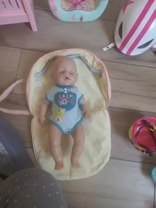 Baby Born con orinal, cambiador cuna y kit bici