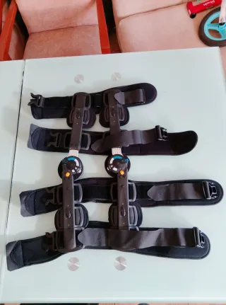 Rodillera ortopédica ajustable