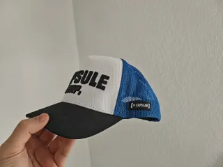 Gorra Trucker Capsule Corp Dragón Ball sin estrena