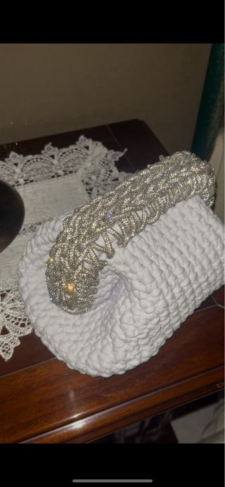 Borsa artigianale bianco ghiaccio con manico gioie