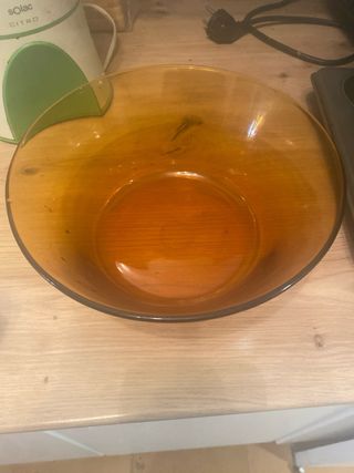 Fuente de cristal ámbar vintage