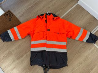 Abbigliamento da lavoro Helly Hansen ad alta visibilità