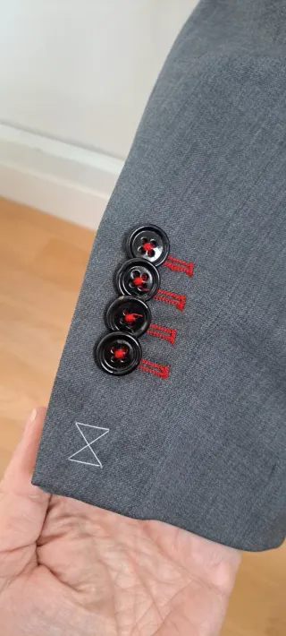 Blazer El Ganso GRIS Forro Rojo.