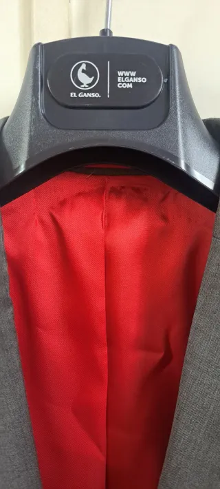 Blazer El Ganso GRIS Forro Rojo.