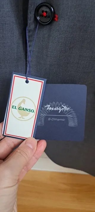 Blazer El Ganso GRIS Forro Rojo.