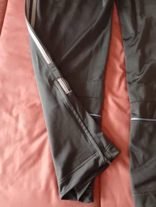 Pantalón chándal Adidas gris