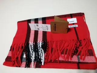 Bufanda Burberry Cuadros Roja y Negra cachemira