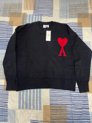 Jersey Ami Paris Negro Corazón Rojo