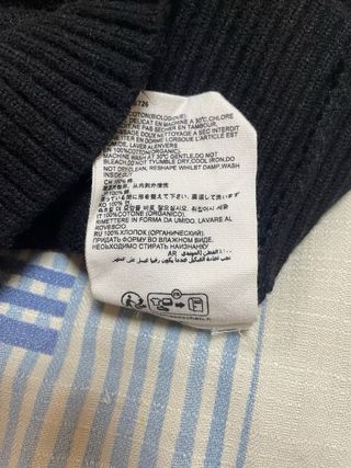 Jersey Ami Paris Negro Corazón Rojo