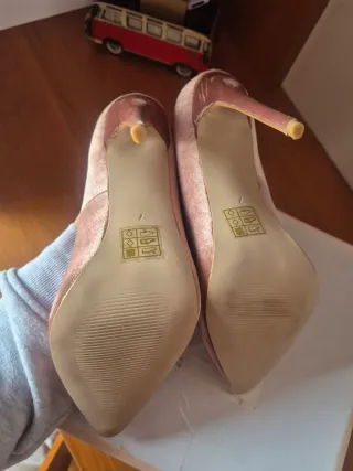 Zapatos de salón italianos de terciopelo