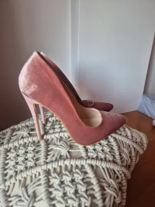 Zapatos de salón italianos de terciopelo