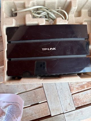 Router TP-Link ADSL2+ Gigabit Wireless N