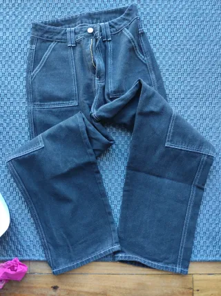 Dos antalones  vaqueros negros anchos. Talla 34