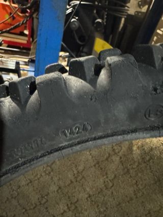 Rueda delantera moto off-road