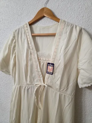 Precioso camisón con bata amarillo Talla M