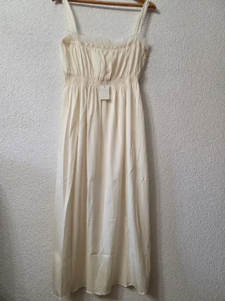 Precioso camisón con bata amarillo Talla M