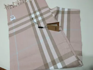 Bufanda Burberry Rosa y Beige Cachemira