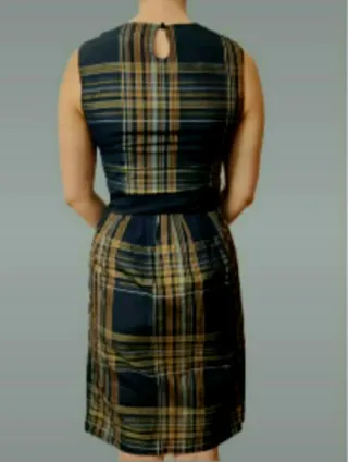 Deslumbrante vestido con un toque sofisticado