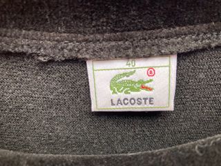 Vestido Lacoste Negro. Perfil solidario