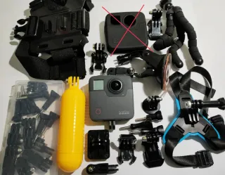 GoPro Fusion 360 con tantissimi accessori