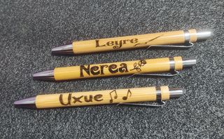 Bolígrafo de madera personalizado