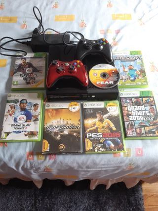 Consola Xbox 360 Negra mandos y juegos