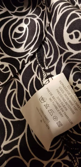 Blusa de seda con lazada