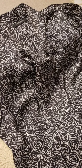 Blusa de seda con lazada