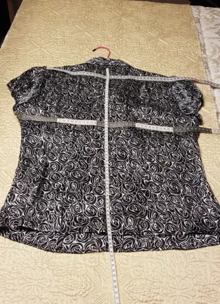 Blusa de seda con lazada