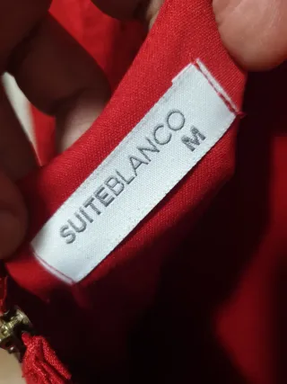 Vestido Rojo Suite Blanco Estrecho