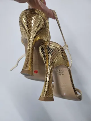 Sandali Pedro del Hierro dorati