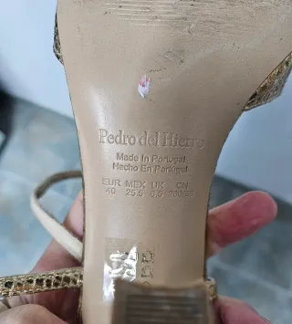 Sandali Pedro del Hierro dorati