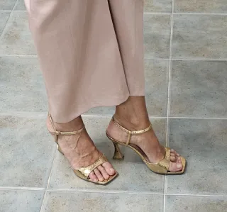 Sandali Pedro del Hierro dorati