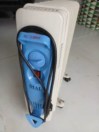 Radiador de Aceite DIAL Blanco y Azul