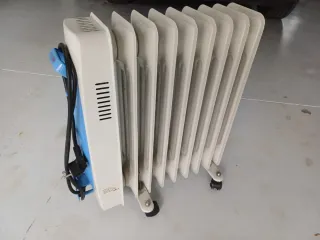 Radiador de Aceite DIAL Blanco y Azul