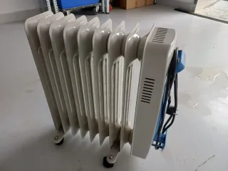 Radiador de Aceite DIAL Blanco y Azul