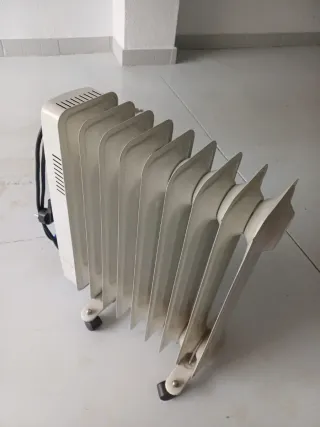 Radiador de Aceite DIAL Blanco y Azul