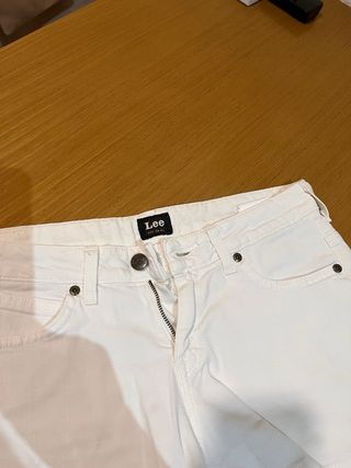 Shorts blancos Lee