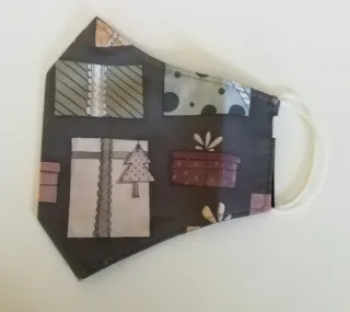 Mascarillas Navidad y bolsa hechas a mano.