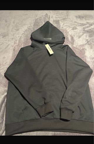 Sudadera ESSENTIALS Negra