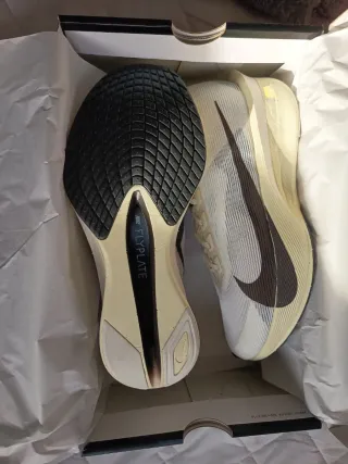Nike Vaporfly 4% Nuevas Talla 42