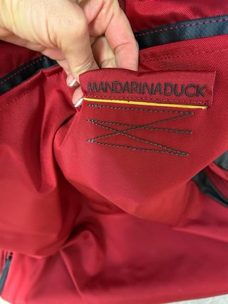 Maleta de viaje grande Mandarina Duck roja 60x40