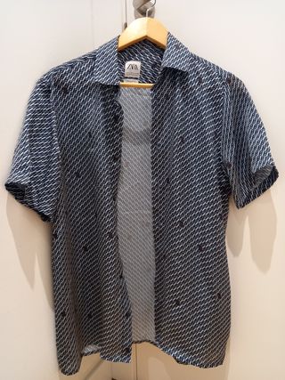 Camisa Zara manga corta estampada