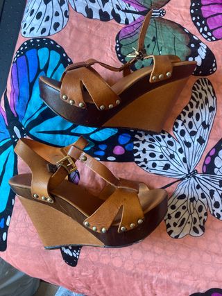 Cuñas Carvela Marrones Talla 38