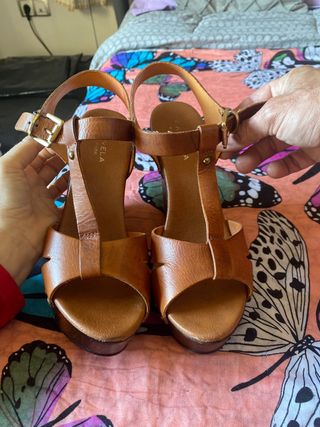 Cuñas Carvela Marrones Talla 38