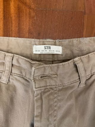 Pantalones cargo beige