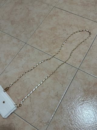 Cover iPhone 16 Pro con portafoglio e corda