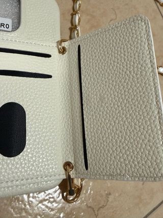 Cover iPhone 16 Pro con portafoglio e corda