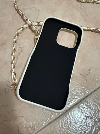 Cover iPhone 16 Pro con portafoglio e corda